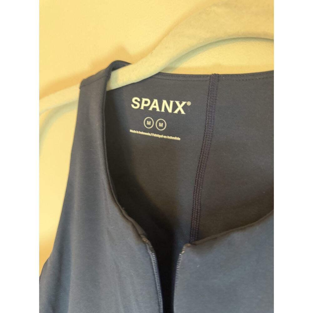 SPANX Shape Get Moving Zip Front Dress Shorts Underneath Navy Sz M NEW NWT $138 - Picture 11 of 15